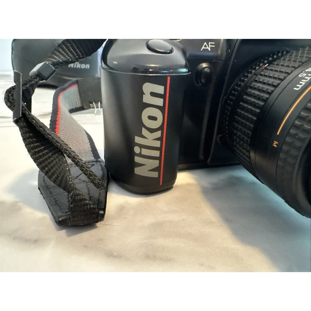Nikon N5005 35mm AF Film Camera w/ 35-70mm Lens & Case – Tested & Working